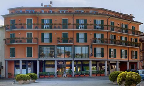 Hotel Residence Dei Fiori بافينو المظهر الخارجي الصورة